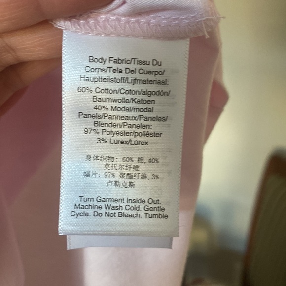 DKNY blouse brand new very pretty - Picture 10 of 10